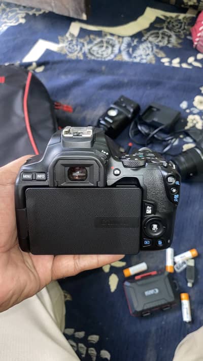 DSLR Canon 250D For Sale