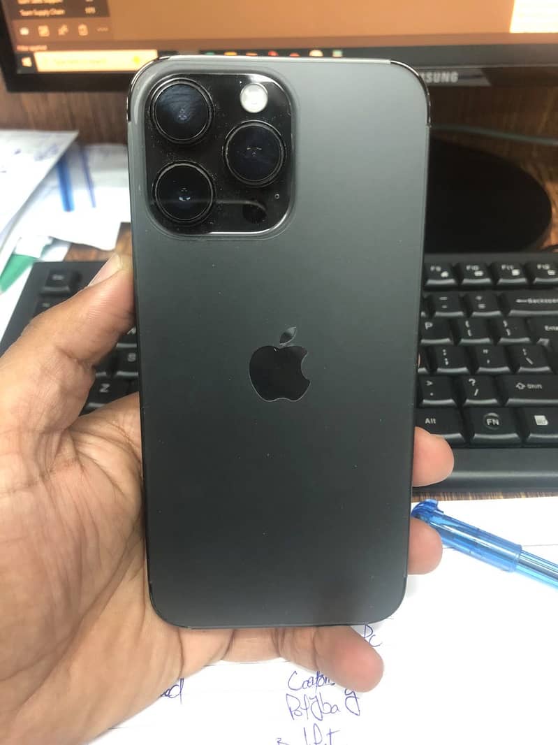 Apple iPhone 14 Pro Max 4