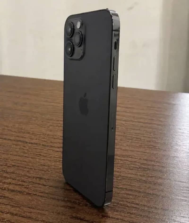 Apple iPhone 12 Pro 1