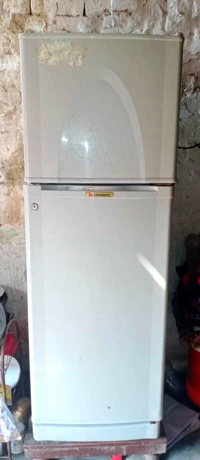 Dawlance fridge Urgent sale Need Money