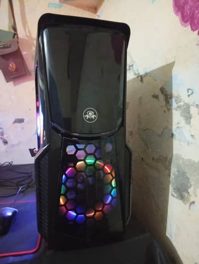 Intel Core i5 4590 | radeon rx 570 4gb 256bit | 12GB RAM | 128GB SSD