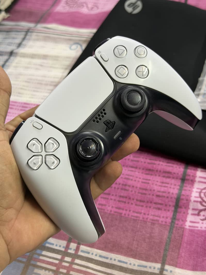 PS5 controllers 5