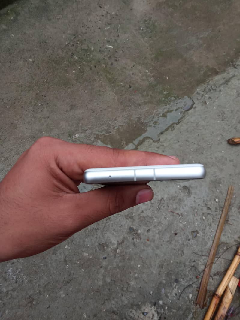 Google Pixel 7a 3