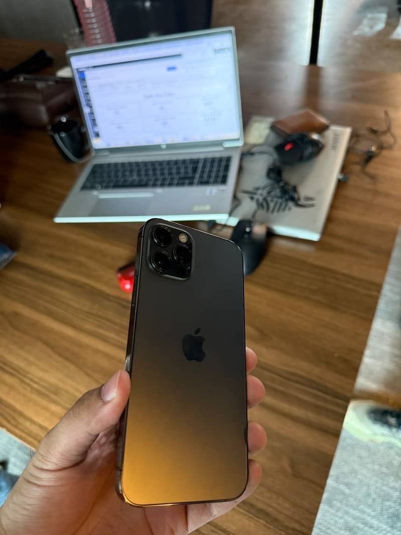 Apple iPhone 12 Pro 3