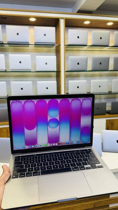 MacBook Pro 2020 M1 | 16GB RAM / 512GB SSD | 10/10 Mint