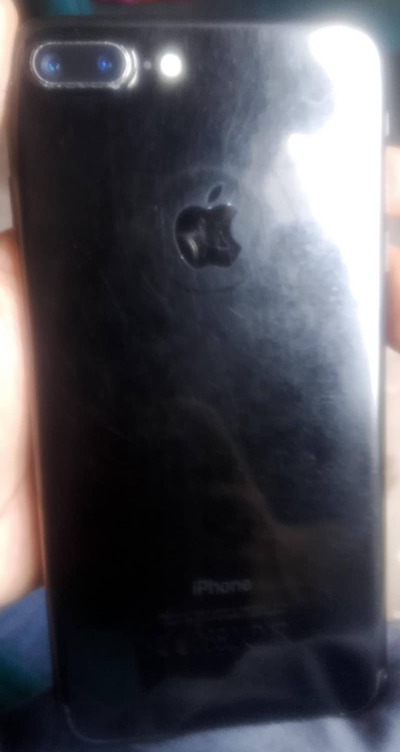 Apple iPhone 7 Plus 3