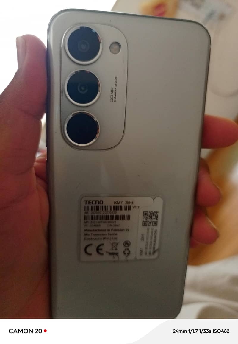 Tecno CAMON 40 Pro 1