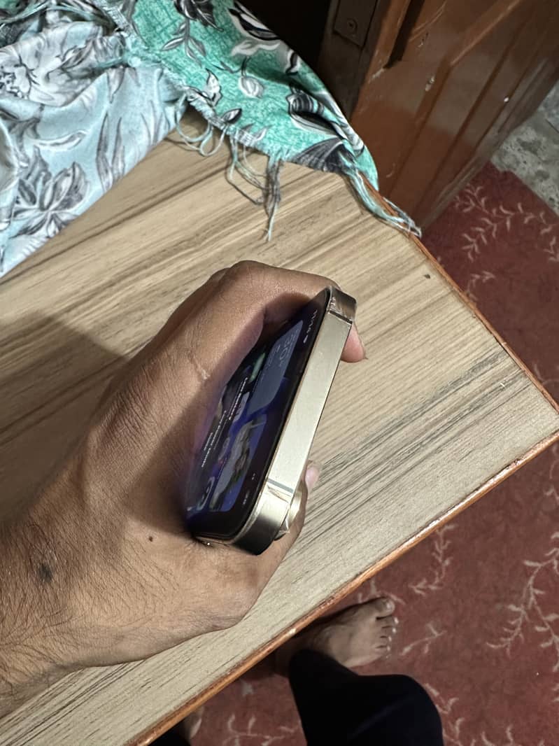 Apple iPhone 13 Pro 6