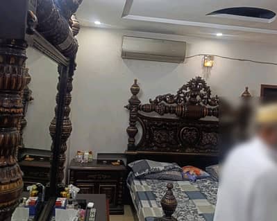 Ready To Buy A Prime Location Upper Portion In Allama Iqbal Town - Raza Block Lahore