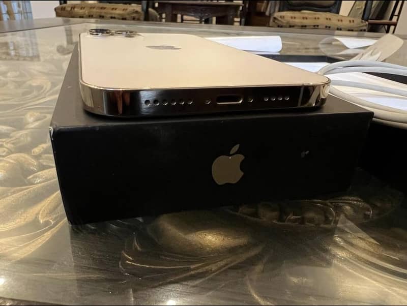 Iphone 12 pro 4