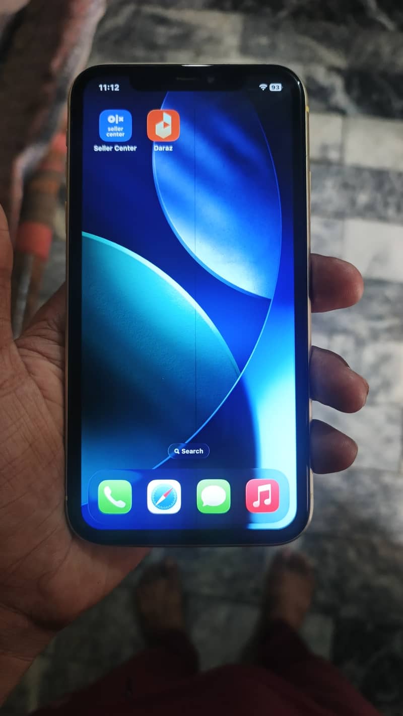 Apple iPhone 11 3