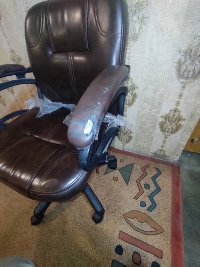 Revolve Chair