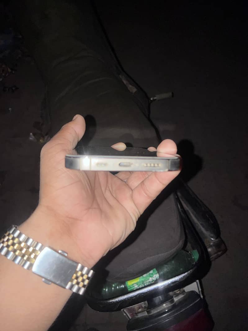 Apple iPhone 14 Pro 0