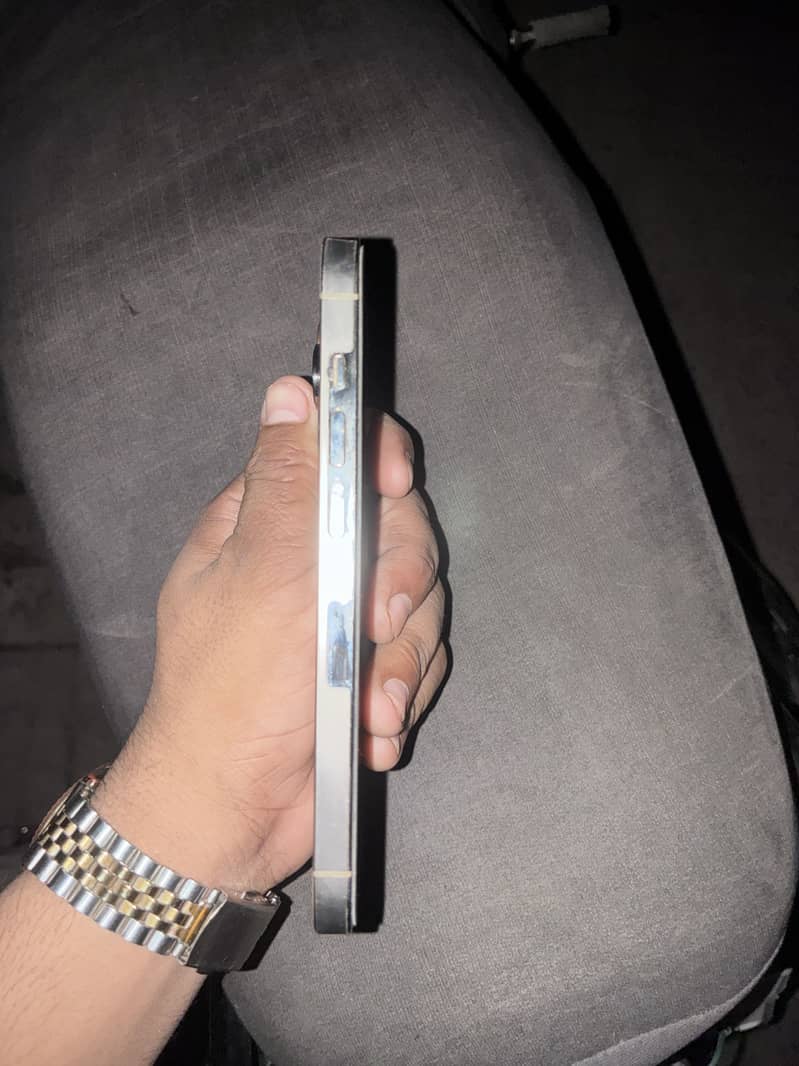 Apple iPhone 14 Pro 3