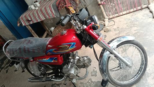 United US 70 – Red Color | Excellent Condition | For Sale