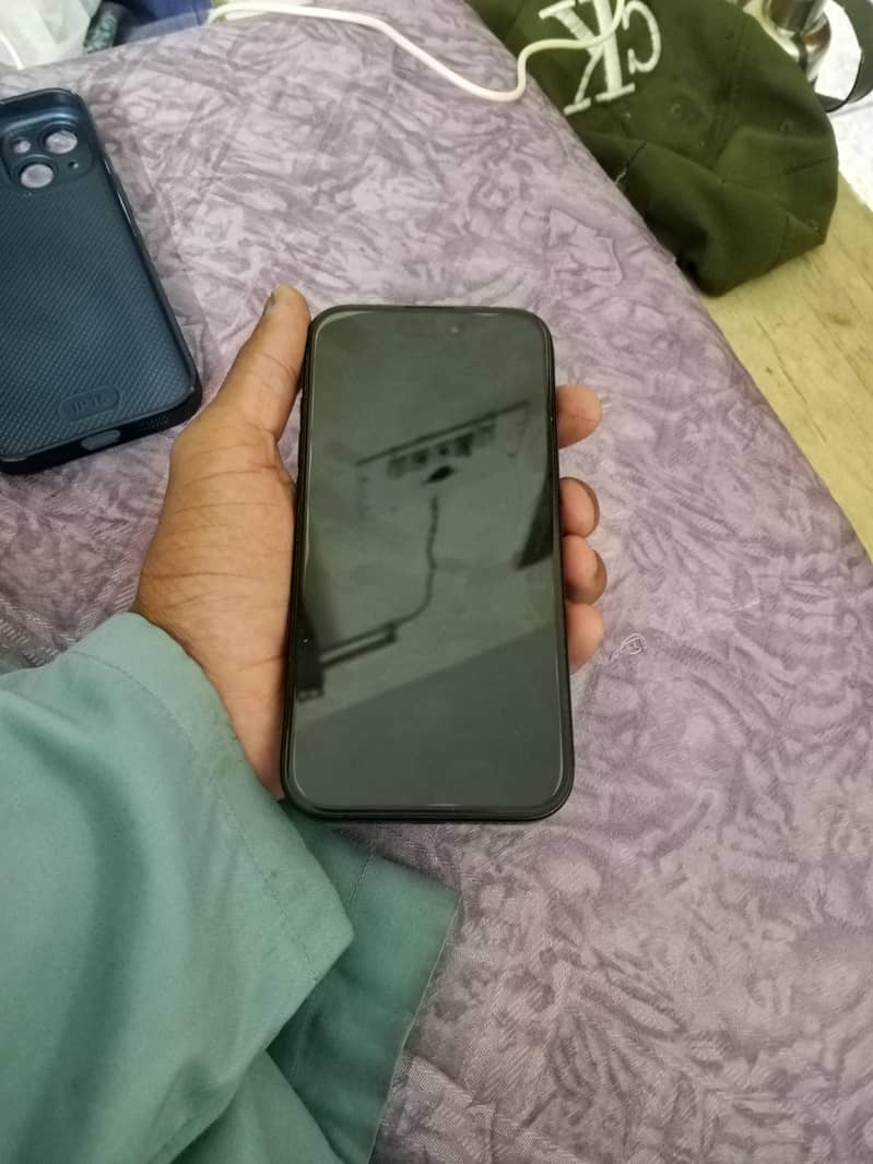 Apple iPhone 15 3