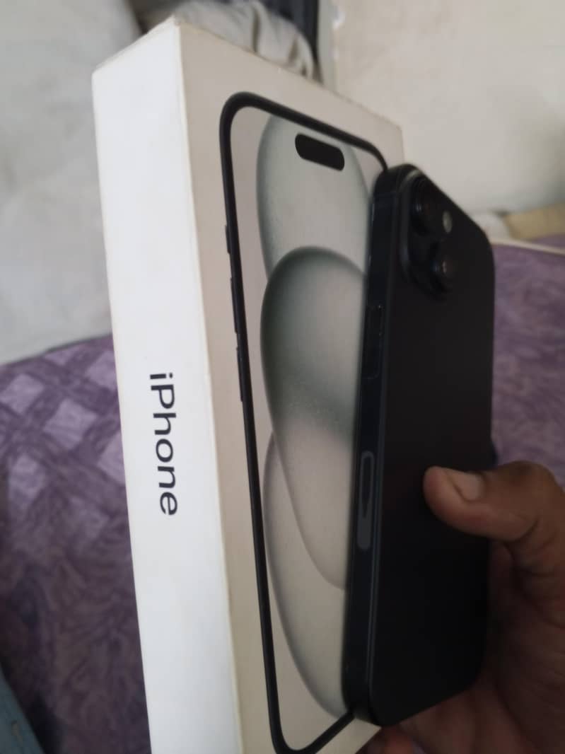 Apple iPhone 15 7