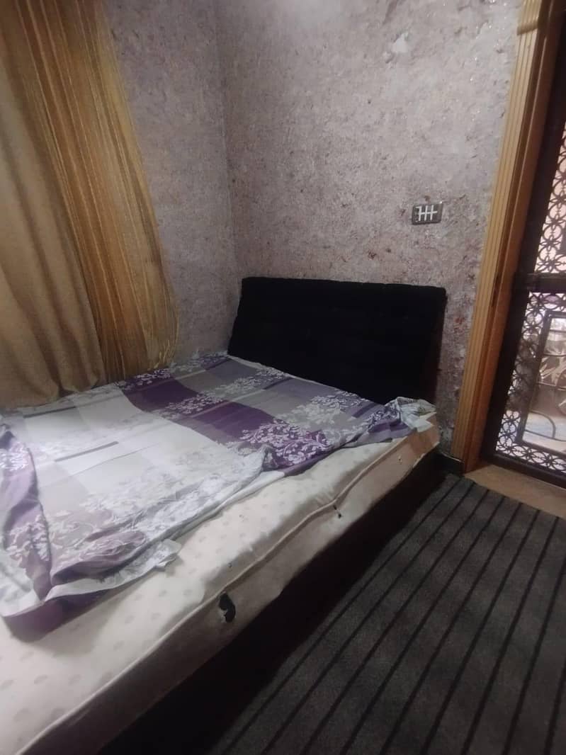 Low Profile Bed 1