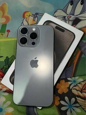 iPhone 15 Pro full box 10/10 condition 128gb 92 battery health