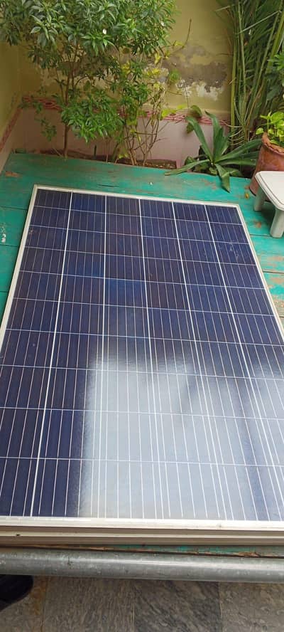 Solar Panel 270 W Like new only 2 months used