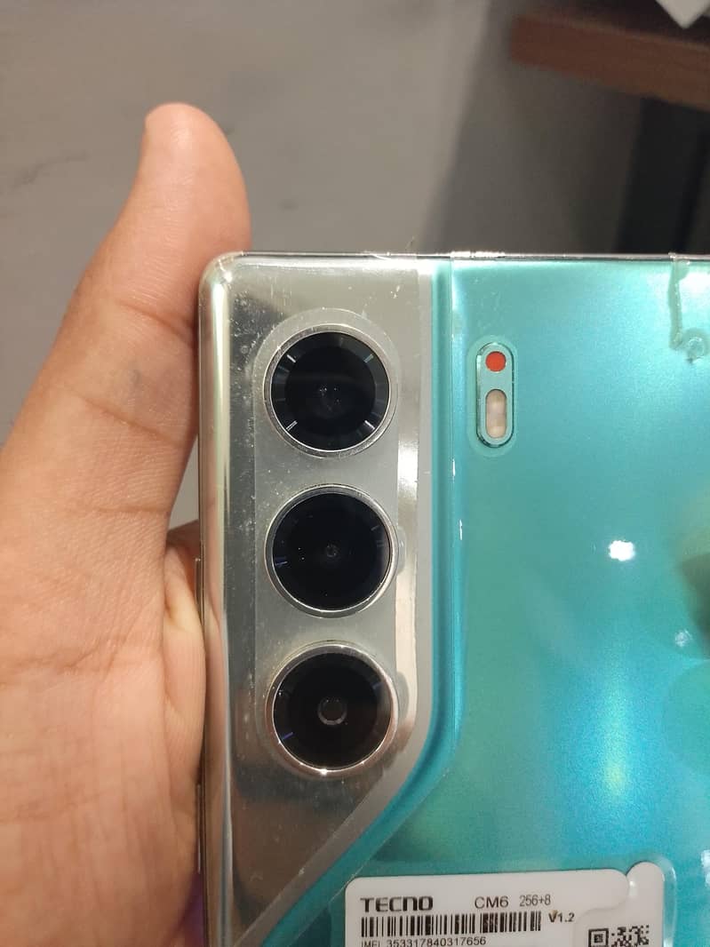 Tecno CAMON 40 Pro 0