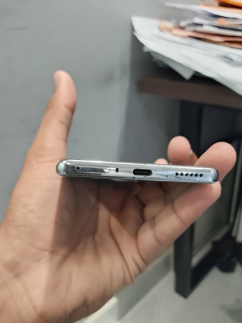 Tecno CAMON 40 Pro 7