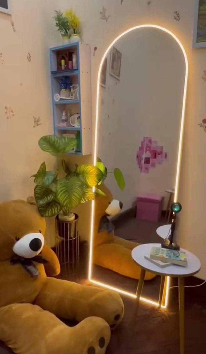 Fancy mirror 2