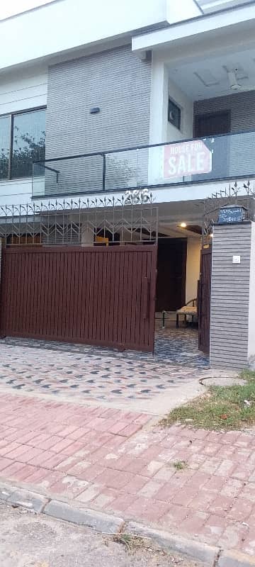 10 Marla Almost Brand New House for Sale in F-1, Bahria Town Phase 8, Rawalpindi
