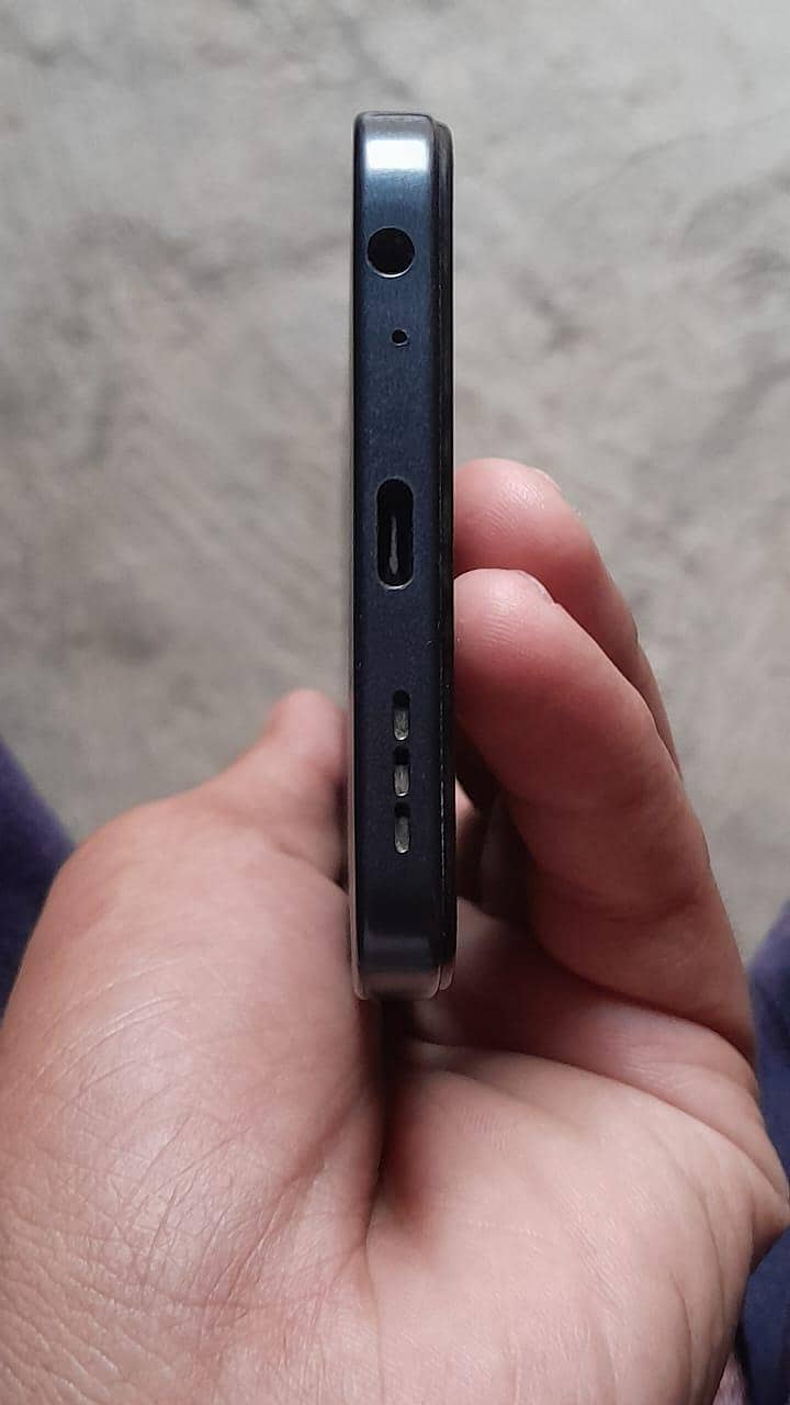 Tecno Spark Go 2
