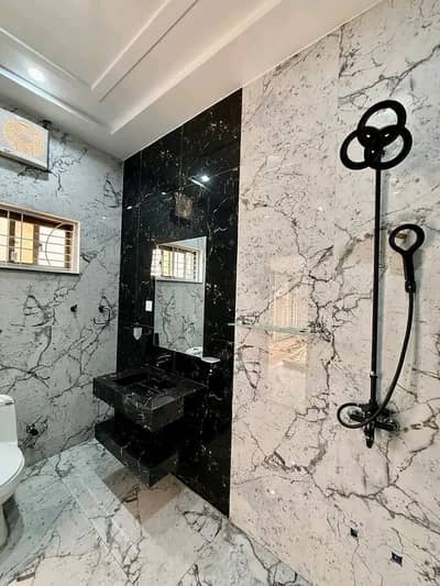 10 Marla Reasonable House For Sale