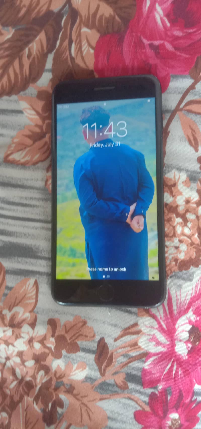 Apple iPhone 7 Plus 0