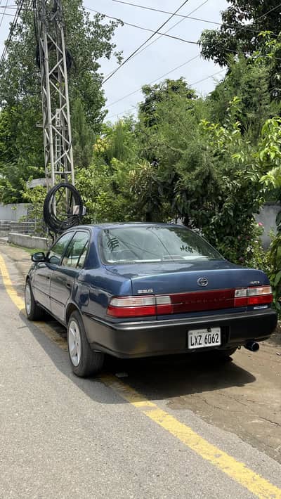 Toyota Corolla Indus XE 2001