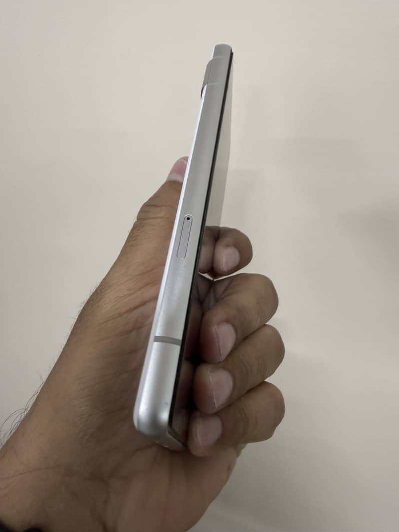 Google Pixel 7a 3