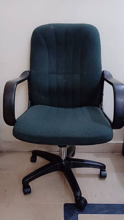 10/10 Computer and Study Chair - Like New
