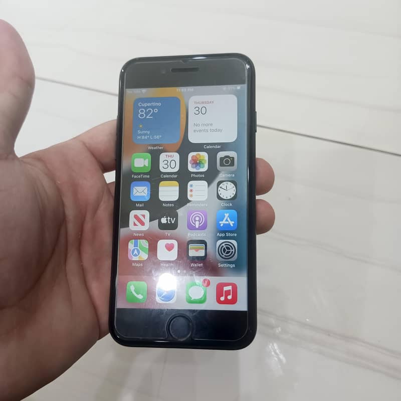 Apple iPhone 7 0