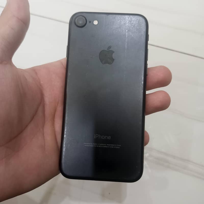 Apple iPhone 7 4