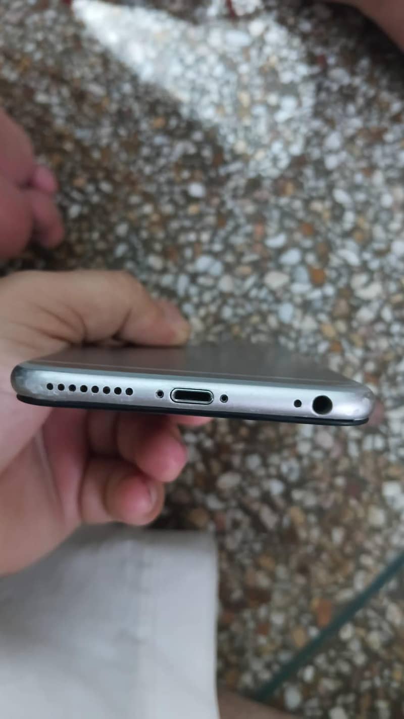 Apple iPhone 6S Plus 1