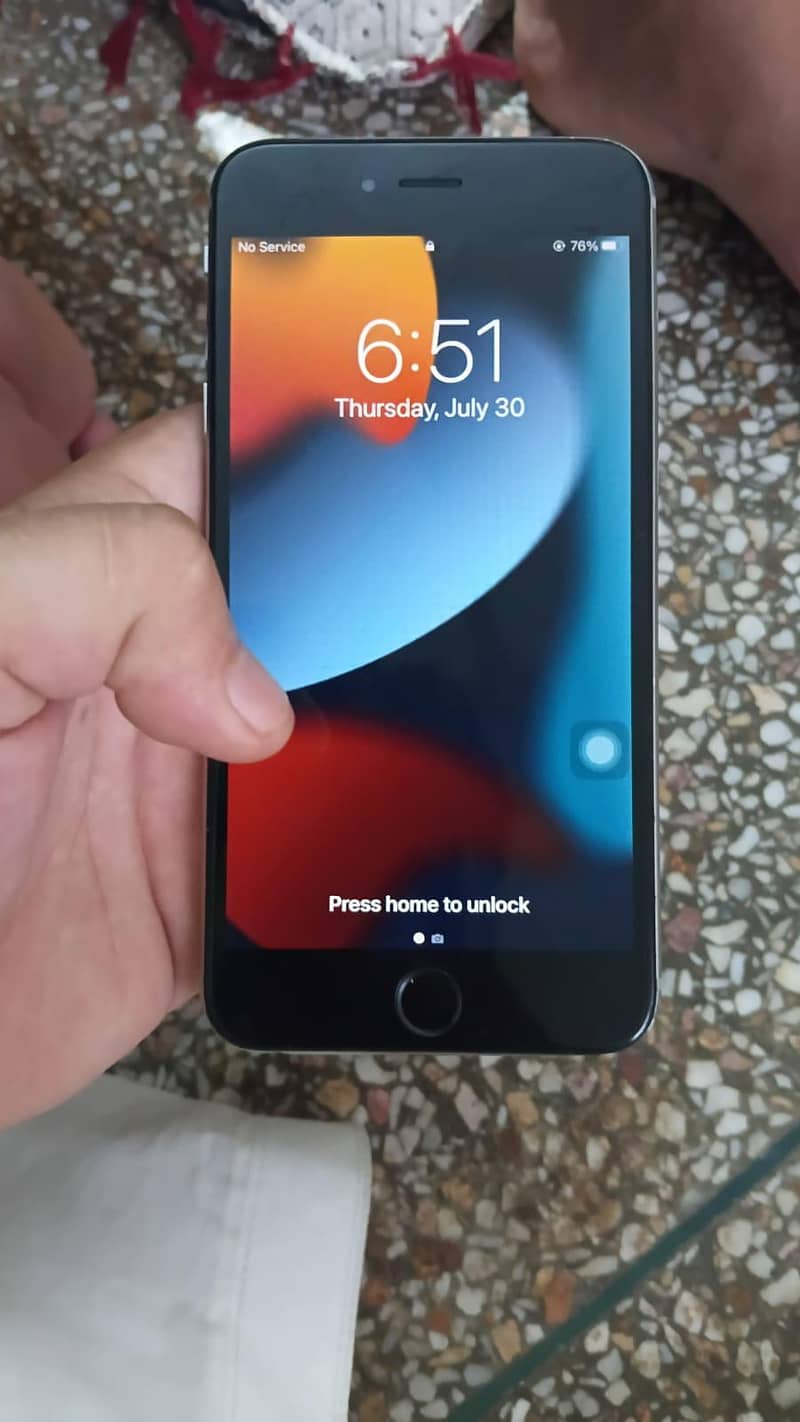 Apple iPhone 6S Plus 4