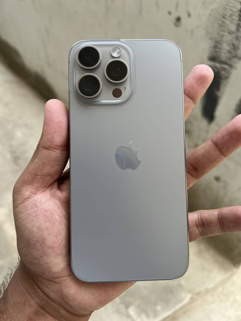 Iphone 15 pro max 0