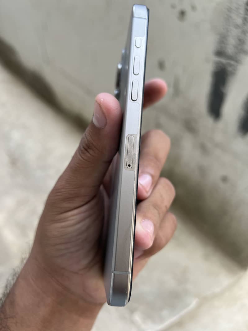 Iphone 15 pro max 1