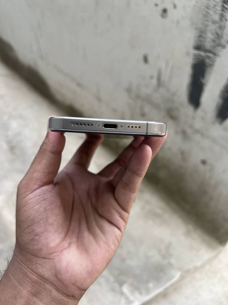 Iphone 15 pro max 3