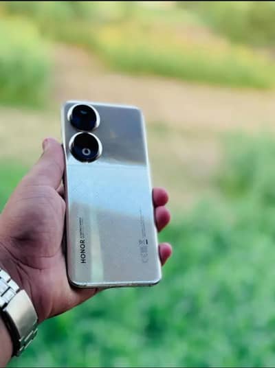 Honor 90
