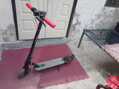 Electric Scooter | Foldable | Excellent Condition | Ready to Ride EV