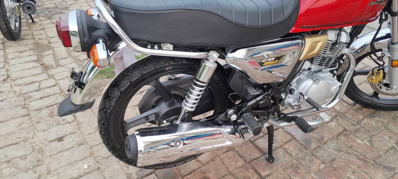 motorcycle 11
