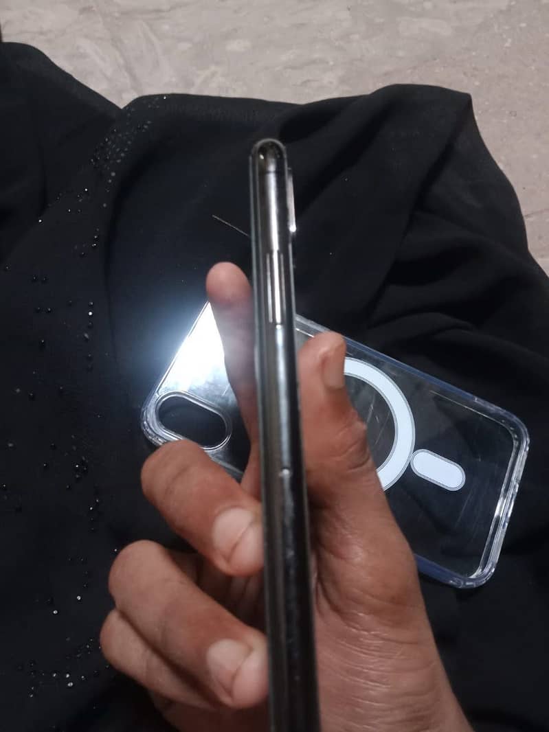 Apple iPhone X 2