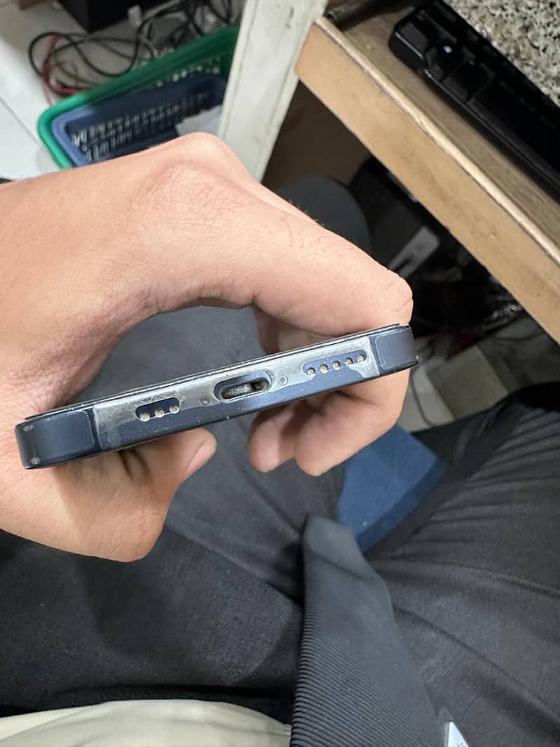 Apple iPhone 12 5