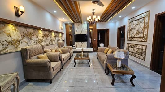 10 MARLA FURNISHED HOUSE DOUBLE UNIT OVERSEAS 2 FOR SALE