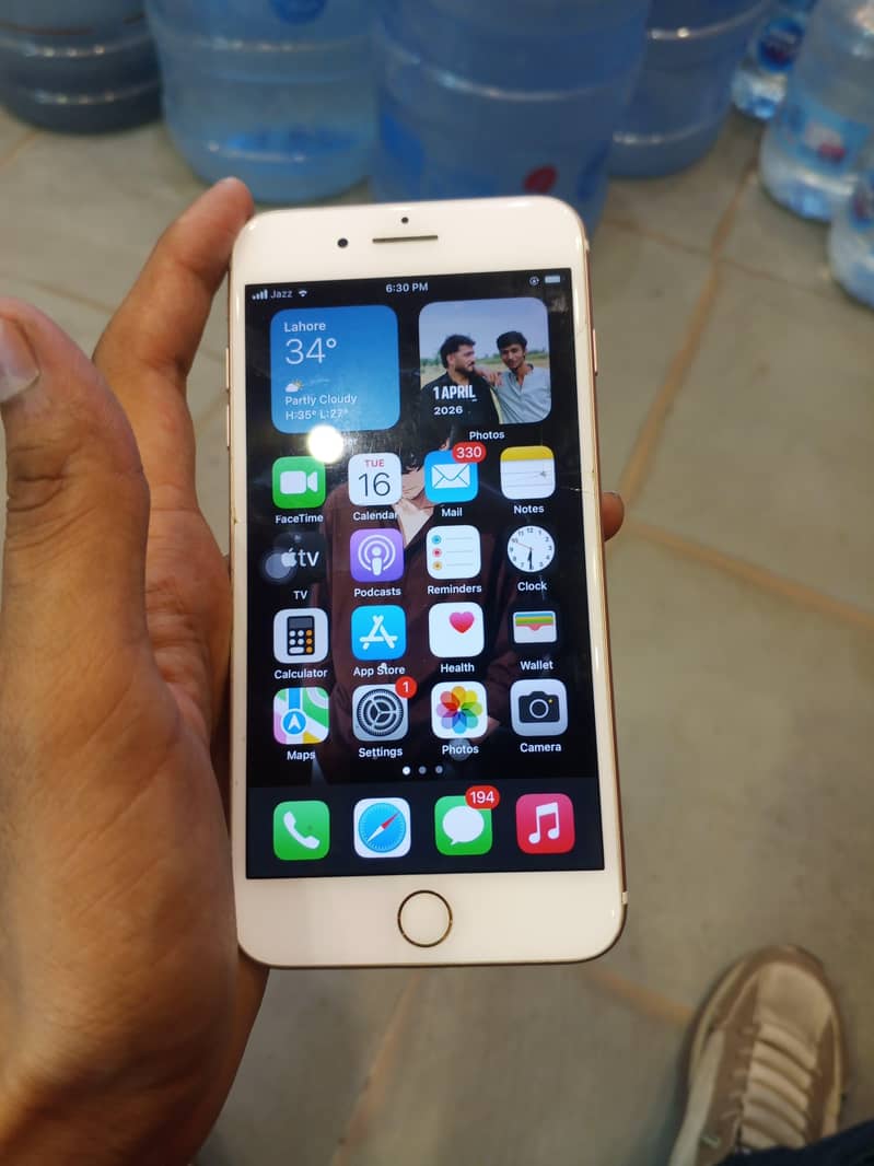 Apple iPhone 7 Plus 1