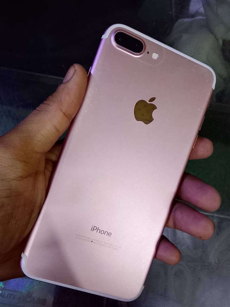 Apple iPhone 7 Plus 5