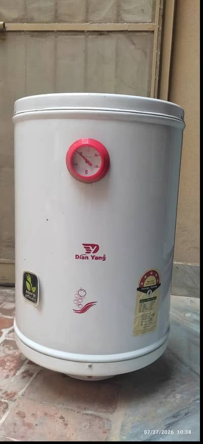 Electric gyser 10 gallon tank